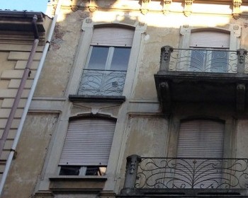 Restauro facciata edificio storico a Biella 2 Inizio lavori